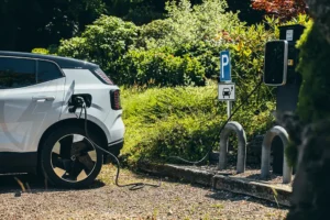 ABL-Wallbox auf Stele ABL-Wallbox auf Stele